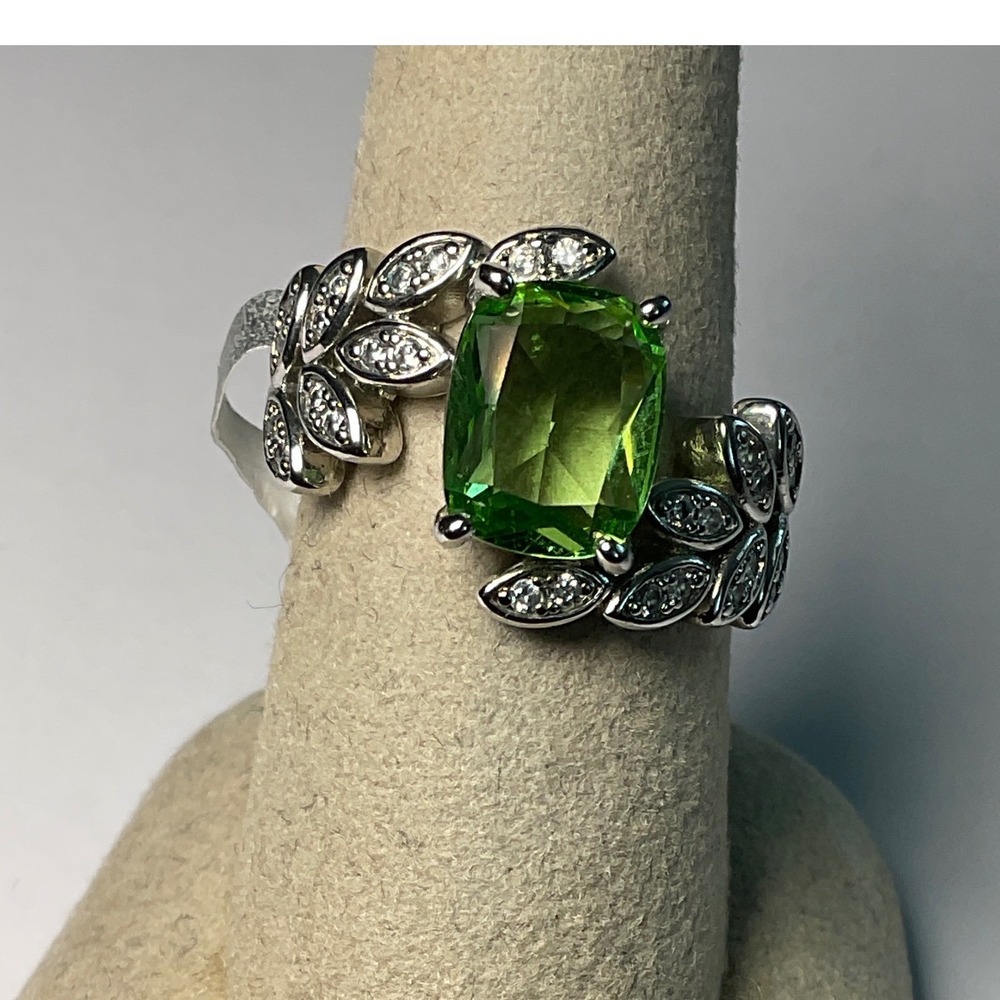 Ring Sterling Silver Green Peridot Leaf Accent Nature Style Size 8 New